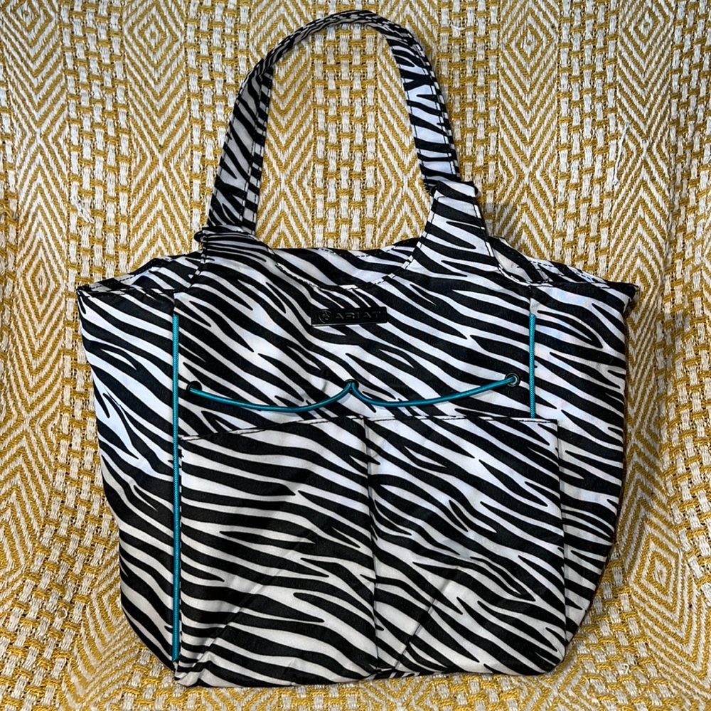 🖤🔥Ariat Carry All Tote Like New🔥🖤